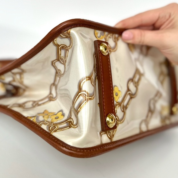 Louis Vuitton Limited Edition White Monogram Charms Cabas PVC bag - Picture 7 of 15